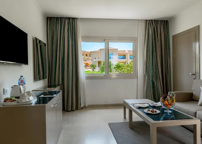 Cleopatra Luxury Makadi Bay Resort 5*
